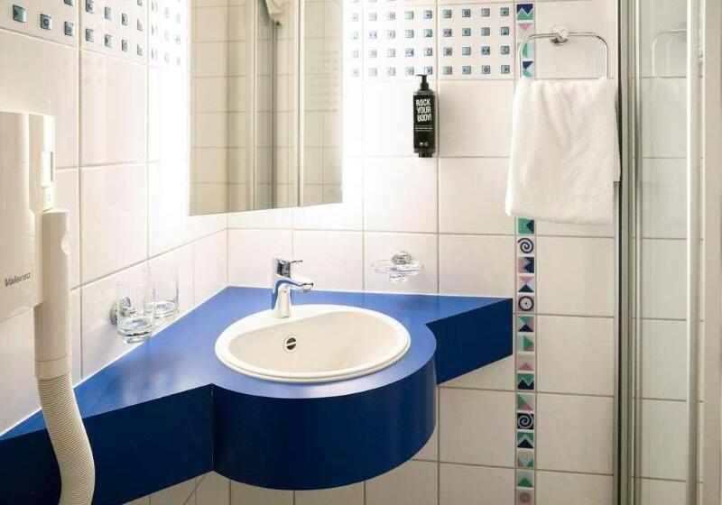 Номер Стандарт Двуспальная Кровать, Ibis Luzern Kriens