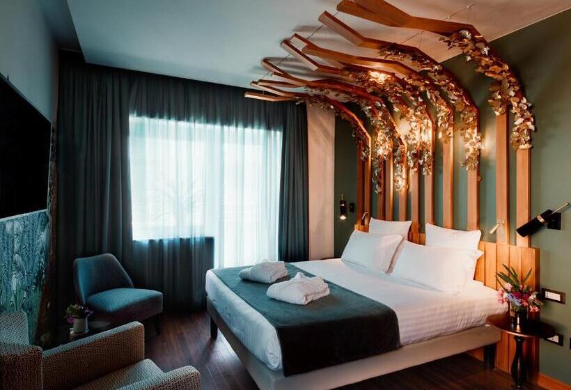 اتاق لوکس با بالکن, Mercure Roma Corso Trieste