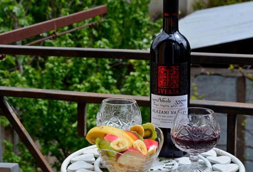 اتاق استاندارد با چشم‌انداز باغ, Boutique Hotel Eco House Tbilisi