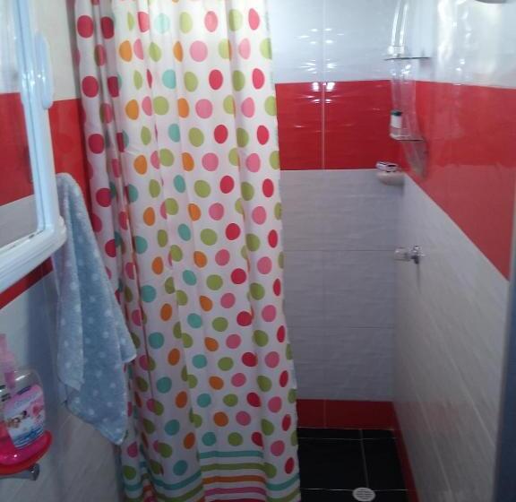 家庭间, Hostal Poseidon Del Mar