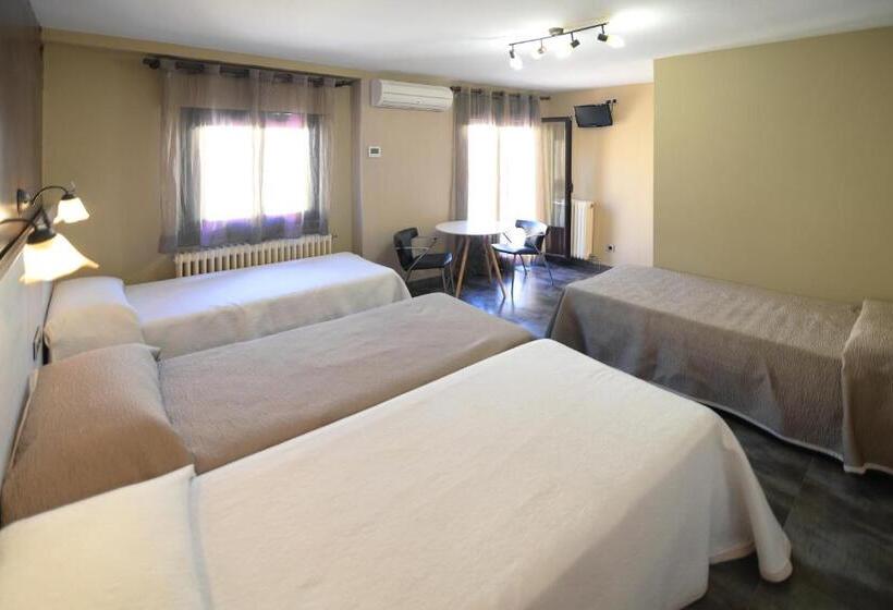 4인용 스탠다드 룸, Hostal Palacete De Los Arcedianos