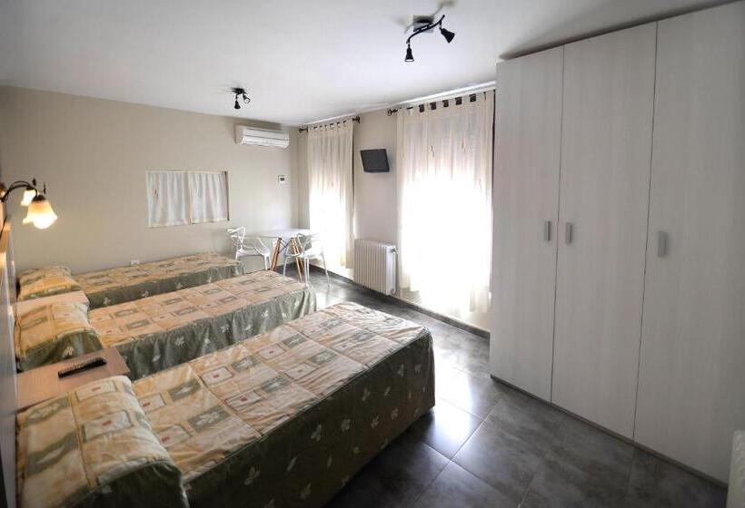 Номер Стандарт Трехместный, Hostal Palacete De Los Arcedianos
