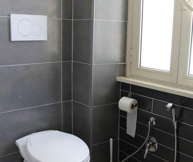 اتاق لوکس, Pyramid