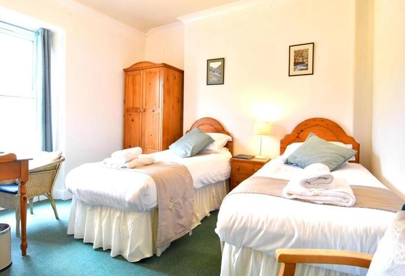 Номер Стандарт, Brook House Inn