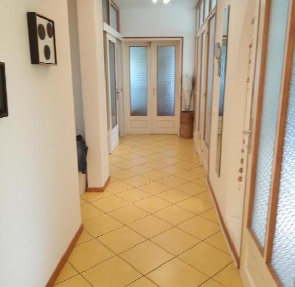 اتاق استاندارد, Hostel Bata
