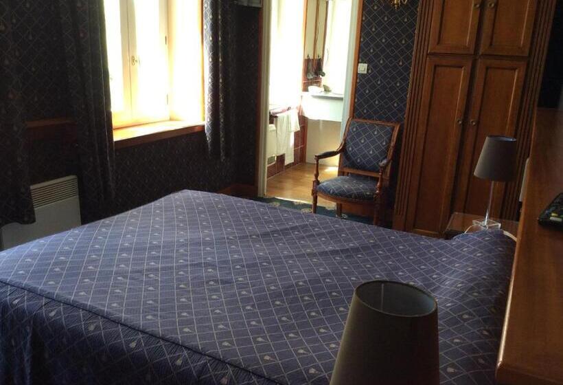 Номер Стандарт, Logis Hôtel & Restaurant   Le Château Des Tourelles