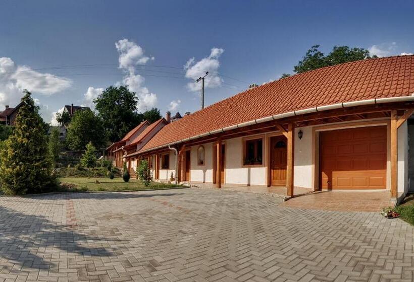 Апартаменты 1 Спальня, Nyitott Kapu Vendégház