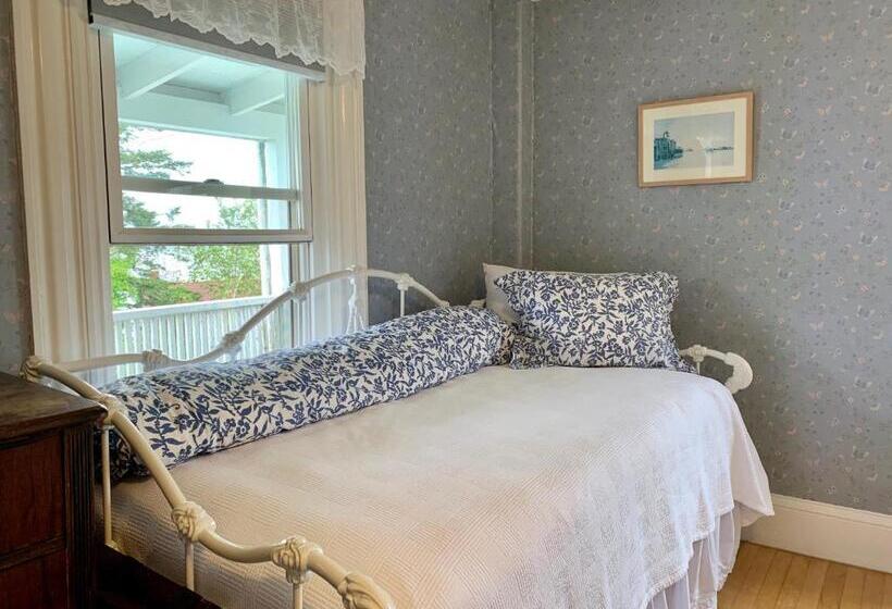 Номер Deluxe Кровать Куин, Seaside Inn