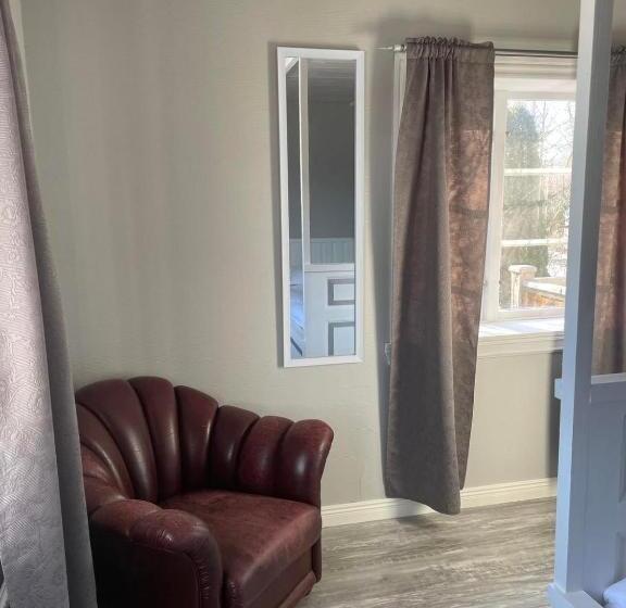 اتاق استاندارد یک نفره, Hallagårdens B&b