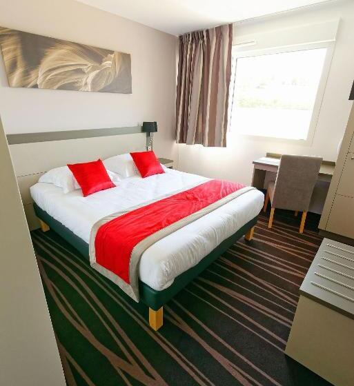 Семейный Номер, Hôtel Akena Besançon
