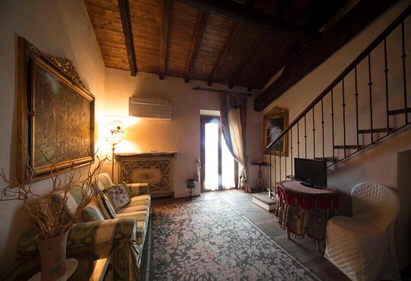 Люкс, Castello Di Vigoleno
