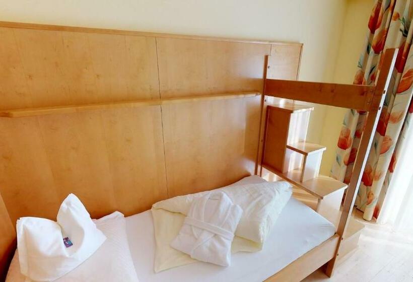 Номер Стандарт Индивидуальный с Балконом, Das Kleine Familienhotel Koch
