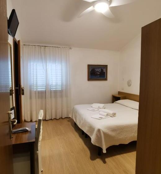 스탠다드 싱글 룸, Albergo Miralaghi