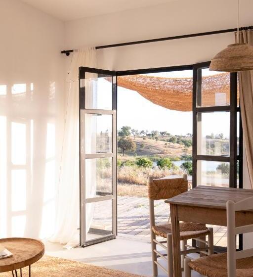 1 Bedroom Apartment Lake View, Cucumbi