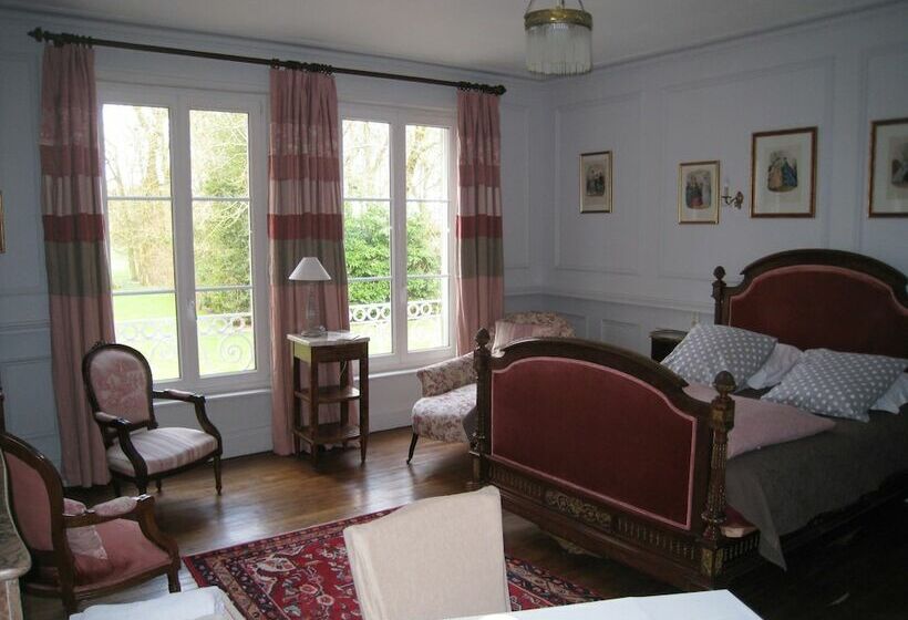 Номер Стандарт, Chambres D Hotes Spa Château D Omiécourt