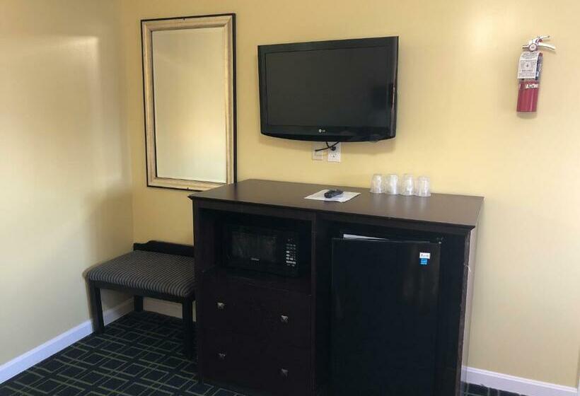 Номер Стандарт, Rosewood Motel