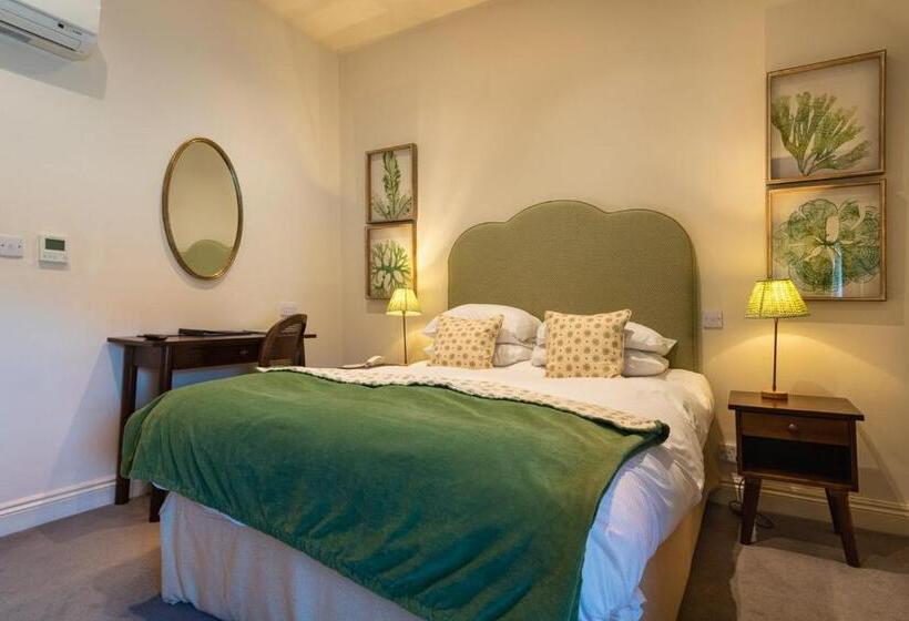 Классический Номер, The Hoste And The Vine House Hotels