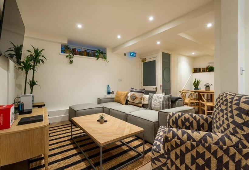 Апартаменты Deluxe 1 Спальня, The Hoste And The Vine House Hotels