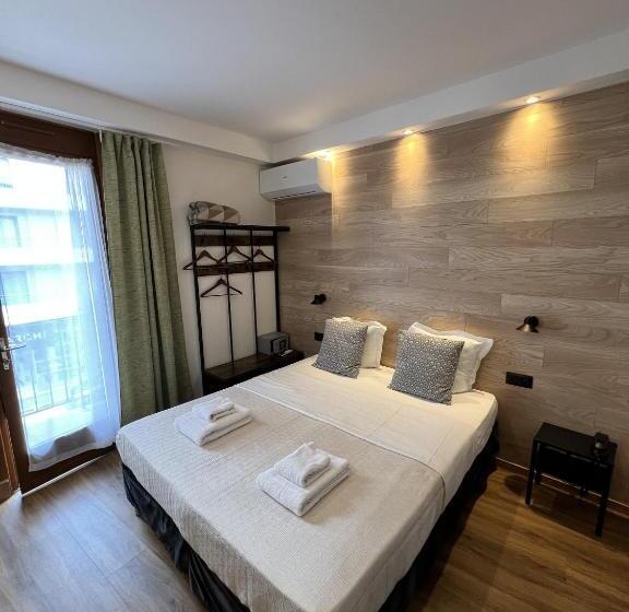 اتاق راحتی, Au Bec Fin Hôtel