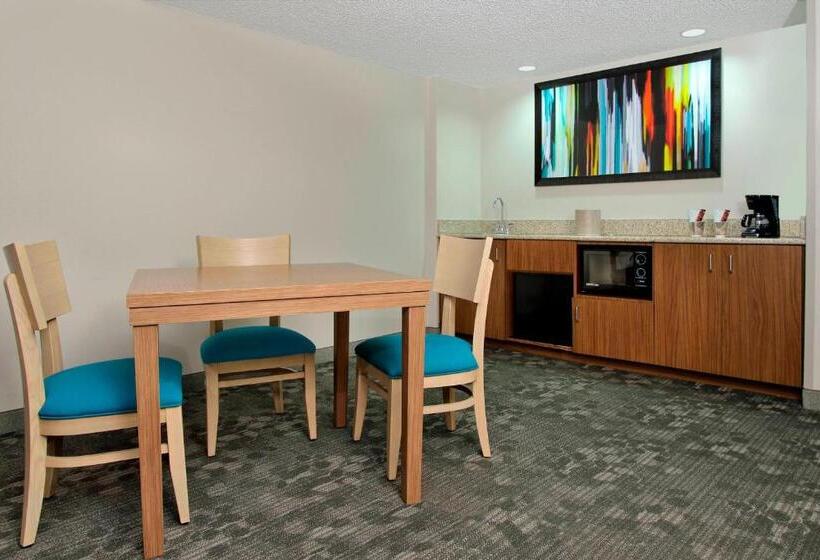 סוויטת אקזקיוטיב, עם מיטת קינג, Courtyard By Marriott Cocoa Beach Cape Canaveral