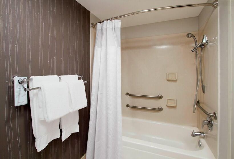 חדר סטנדרט שתי מיטות זוגיות, Courtyard By Marriott Cocoa Beach Cape Canaveral