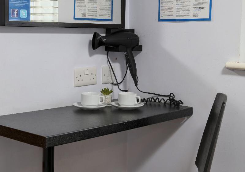 اتاق کلاب, Sure Hotel By Best Western Reading