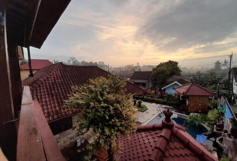 Номер Стандарт с Балконом, Marry Ind Gunung Kawi Guest House Malang