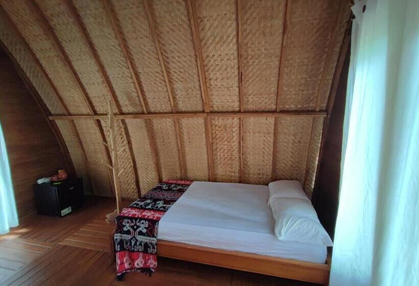 Номер Стандарт Вид на Море, Wajonata Sumba