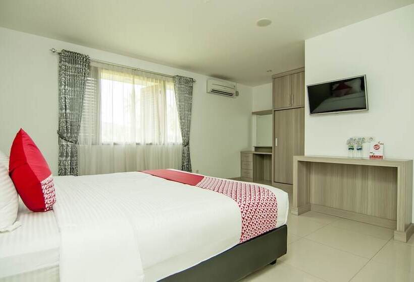 Номер Deluxe, Puri Gevana Guest House By Oyo