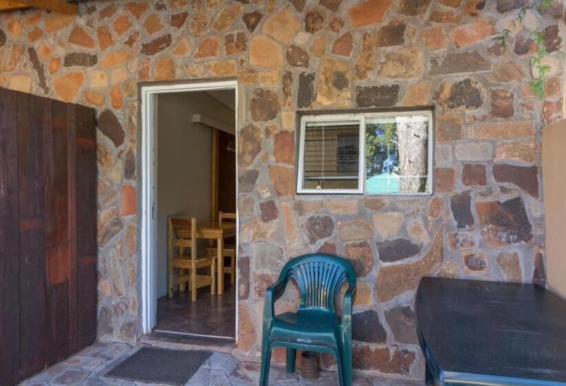 Семейный Номер, Gamamadi Guest Farm