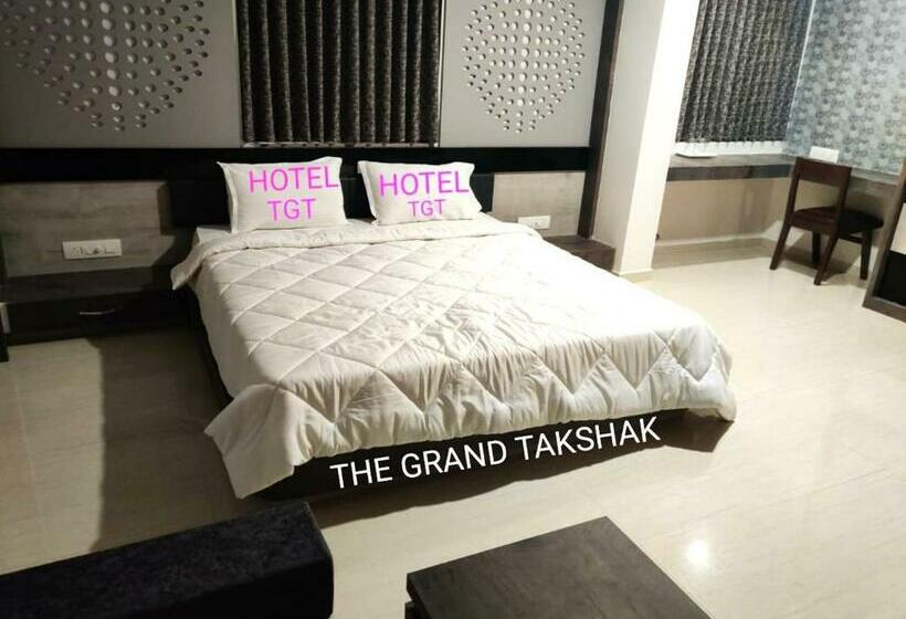 Номер Deluxe, The Grand Takshak