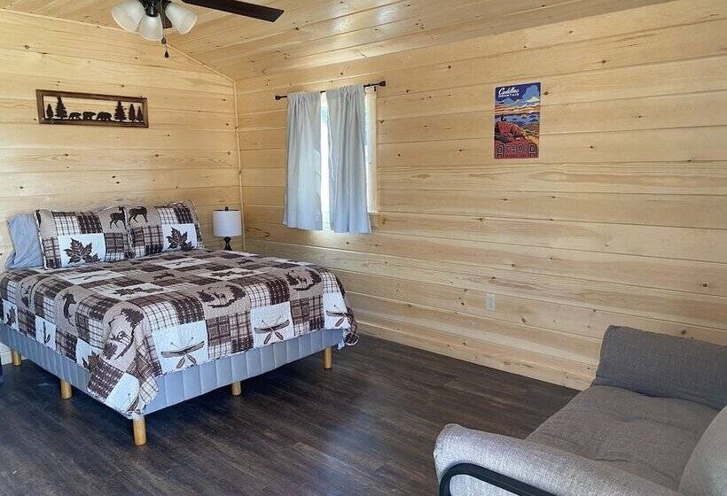 Хижина, Bluff House Inn