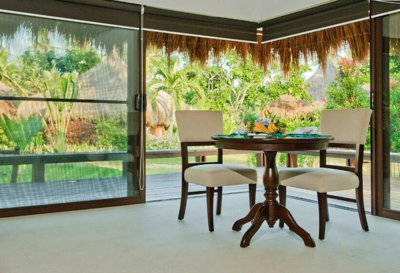 اتاق لوکس, Hijo Resorts Davao