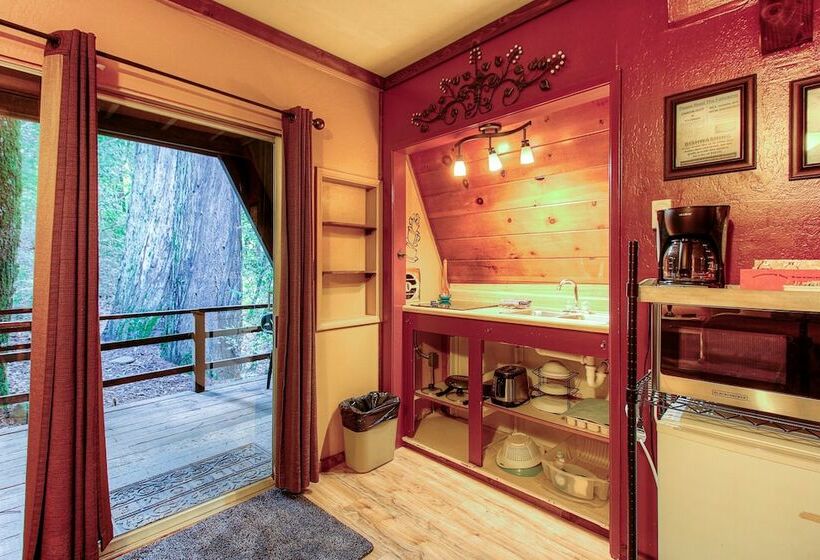Студия Стандарт Двуспальная Кровать, Redwoods River Resort