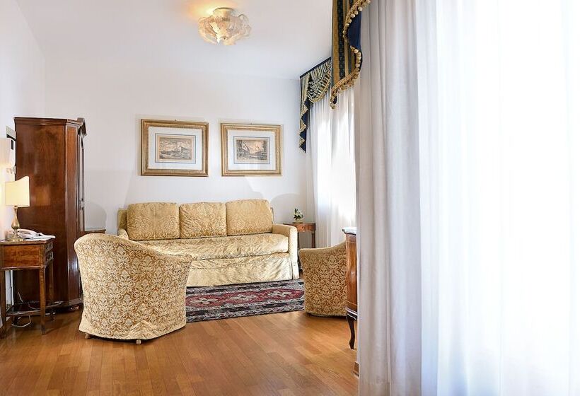 سوییت لوکس, San Marco Palace