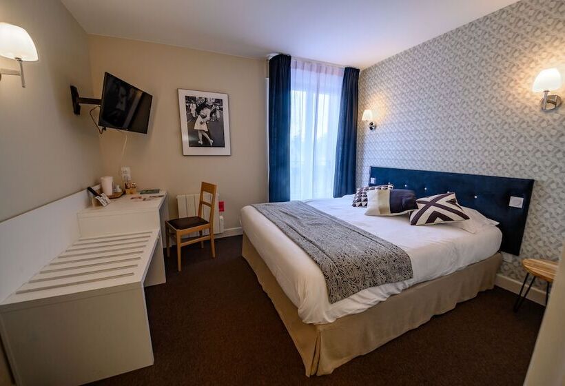 Номер Стандарт, Logis Hôtel Le Grand Cerf