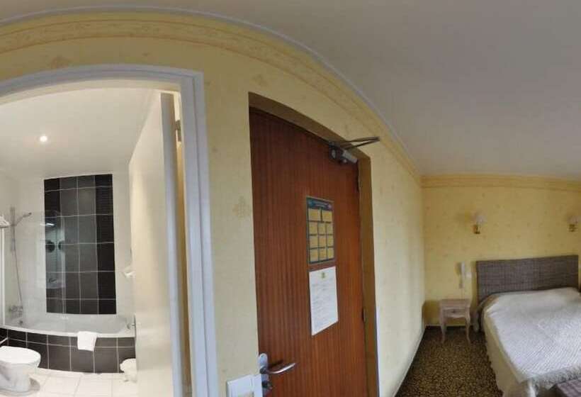 Номер Стандарт Трехместный, Logis Le Bretagne