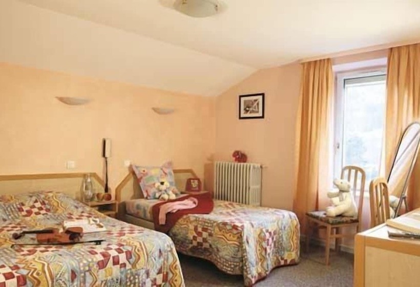 Семейный Номер, Relais Benelux Bale