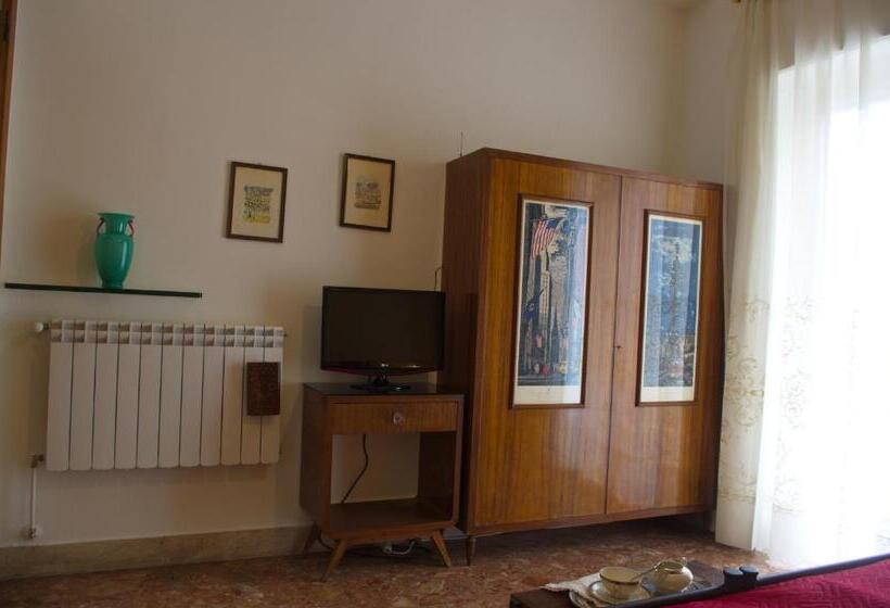 اتاق استاندارد, Olivarooms