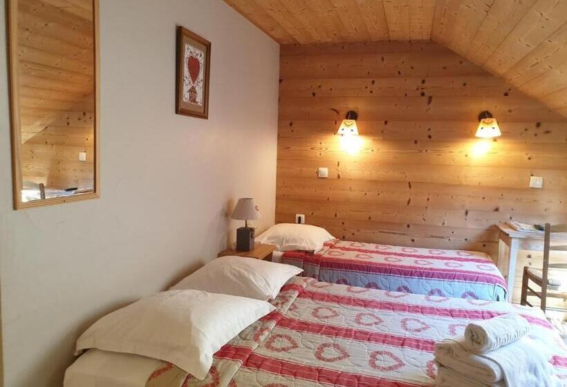 اتاق استاندارد چهار تخته, Hôtel Et Appart'hôtel De L'hermitage
