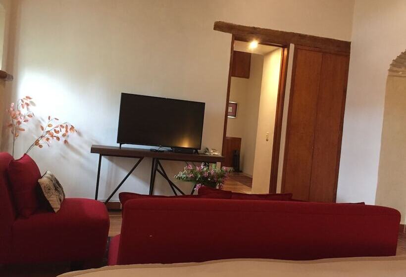 سوئیت پرزیدنت, Quinta Luna