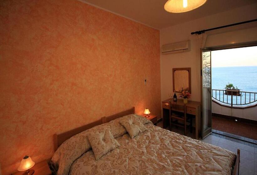 اتاق لوکس با بالکن, Camere Santa Margherita
