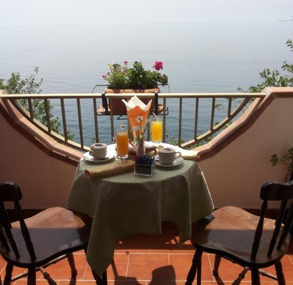 اتاق لوکس با بالکن, Camere Santa Margherita