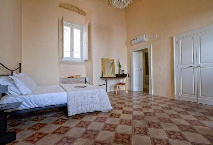 Номер Deluxe, Palazzo Cariddi