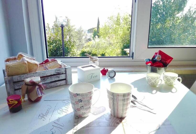 Люкс Вид на Сад, Bed And Breakfast Romantica Evasione
