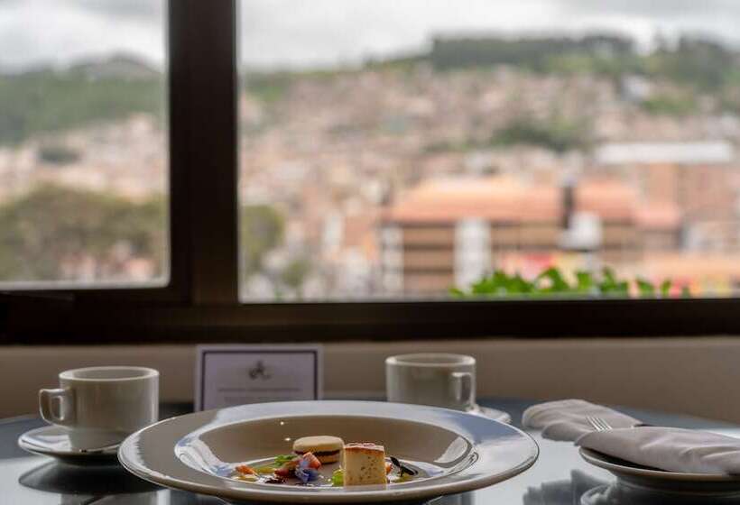스탠다드 룸, Jose Antonio Cusco