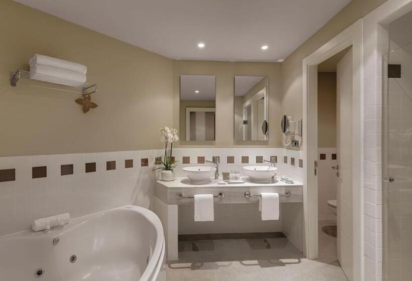 Полулюкс, Precise Resort El Rompido-The Hotel