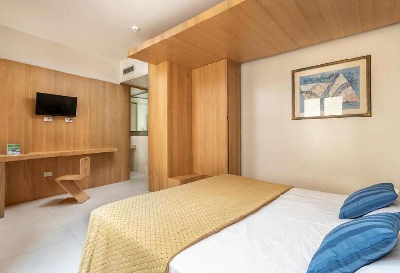 Chambre Triple Economy, Minerva