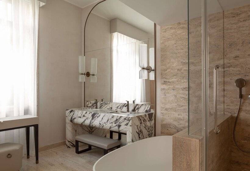 Suite with Terrace, Park Hyatt Milano