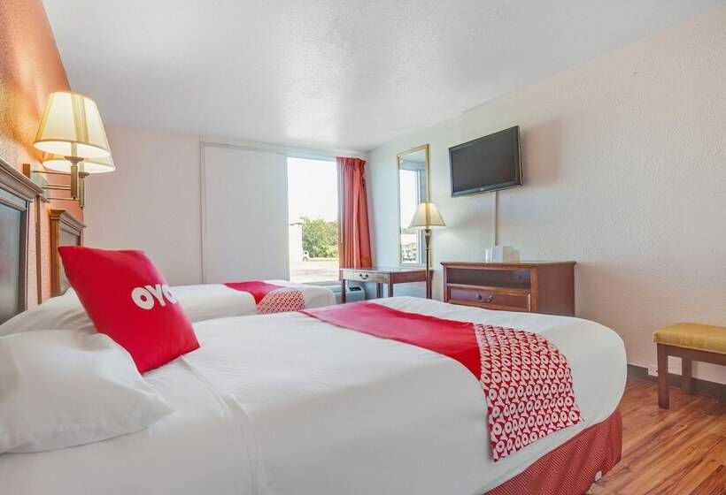 Номер Стандарт 2 Двуспальные Кровати, Oyo Hotel Mona Lake Muskegon